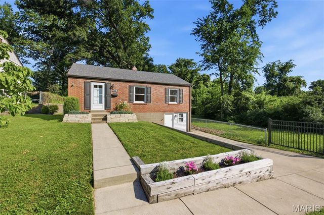 1027 Ferndale Avenue, Crestwood, MO 63126