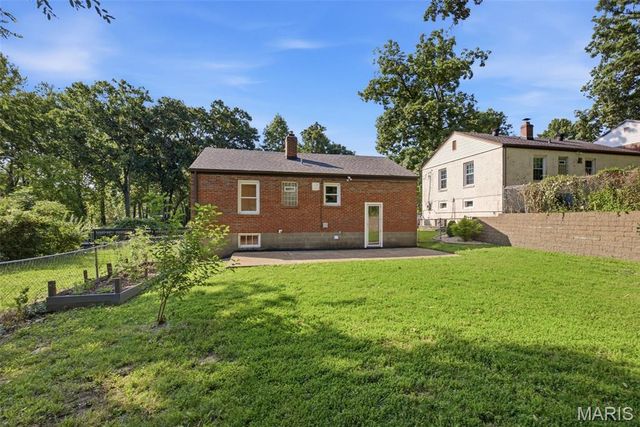 1027 Ferndale Avenue, Crestwood, MO 63126