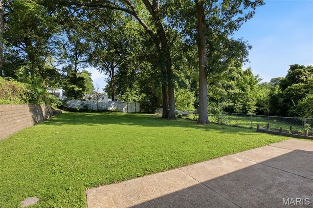 1027 Ferndale Avenue, Crestwood, MO 63126