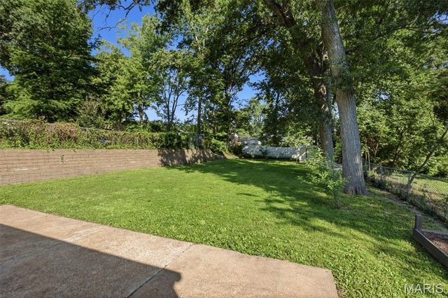 1027 Ferndale Avenue, Crestwood, MO 63126