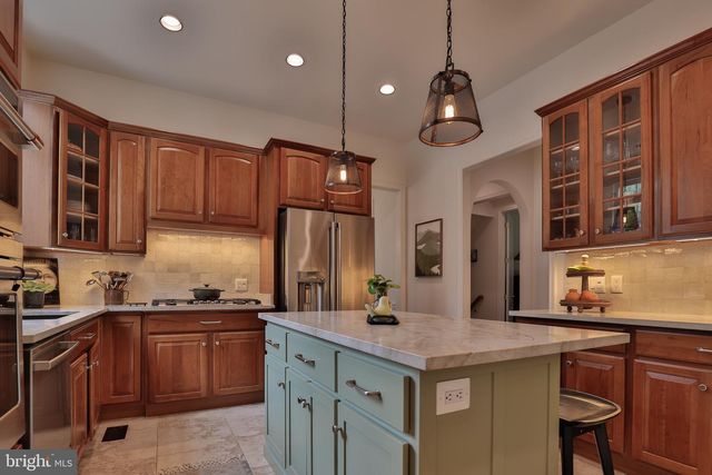 1114 WASHINGTONVILLE DR, Baltimore, MD 21210