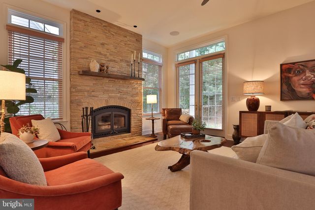 1114 WASHINGTONVILLE DR, Baltimore, MD 21210
