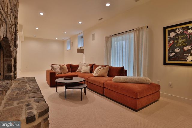 1114 WASHINGTONVILLE DR, Baltimore, MD 21210