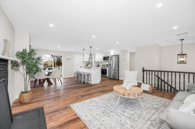 4 Melody Ln, Pelham, NH 03076