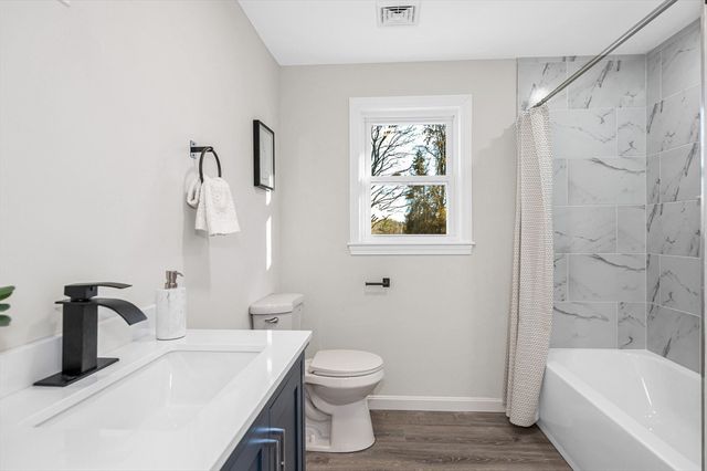 4 Melody Ln, Pelham, NH 03076