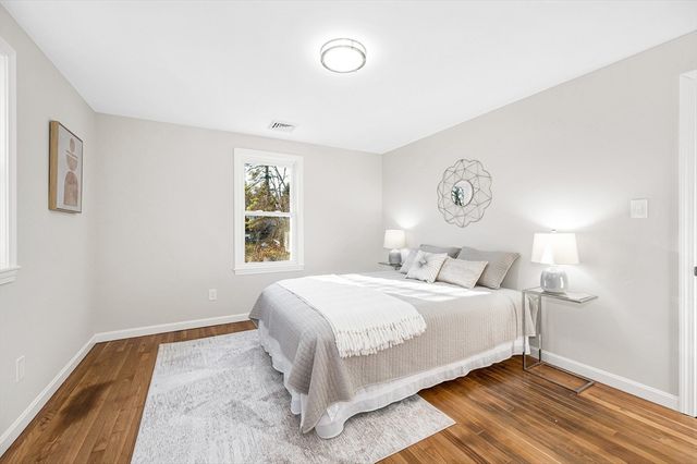 4 Melody Ln, Pelham, NH 03076