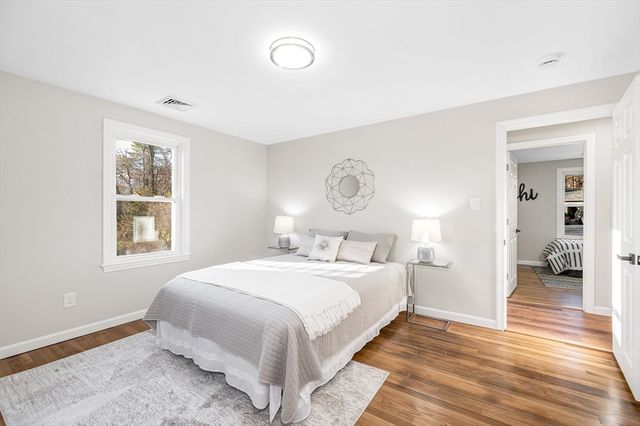 4 Melody Ln, Pelham, NH 03076