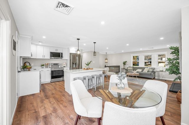 4 Melody Ln, Pelham, NH 03076