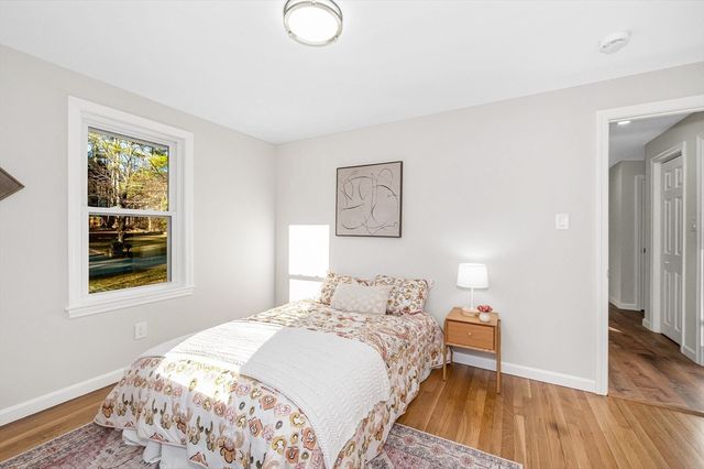 4 Melody Ln, Pelham, NH 03076