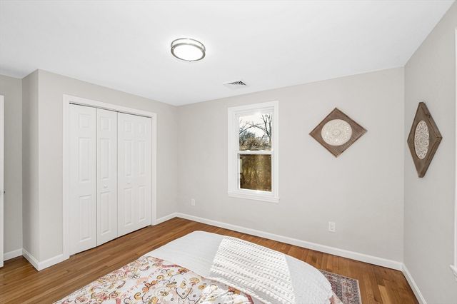 4 Melody Ln, Pelham, NH 03076