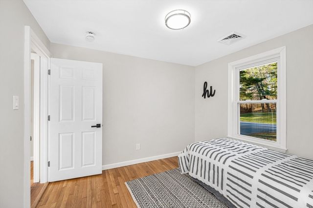 4 Melody Ln, Pelham, NH 03076