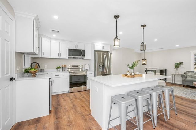 4 Melody Ln, Pelham, NH 03076