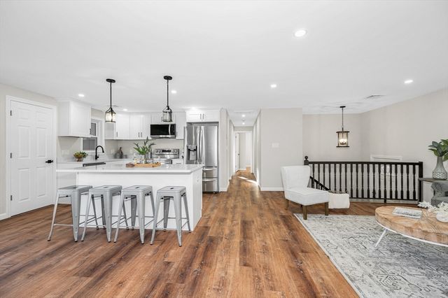 4 Melody Ln, Pelham, NH 03076