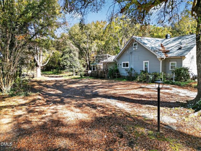 2711-A Ashe Street, Durham, NC 27703