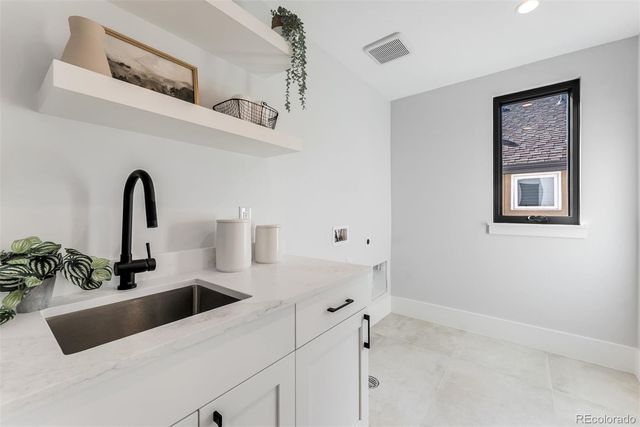 334 Jackson Street, Denver, CO 80206