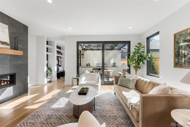 334 Jackson Street, Denver, CO 80206