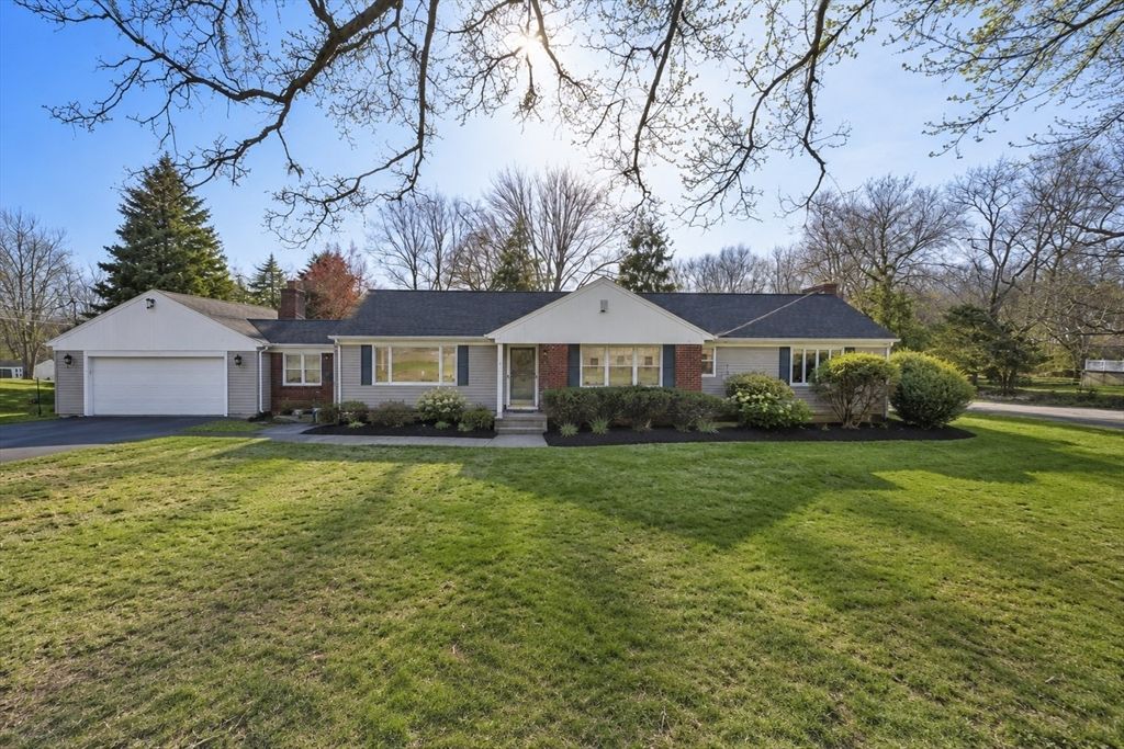 222 Blossom Road, Westport, MA 02790