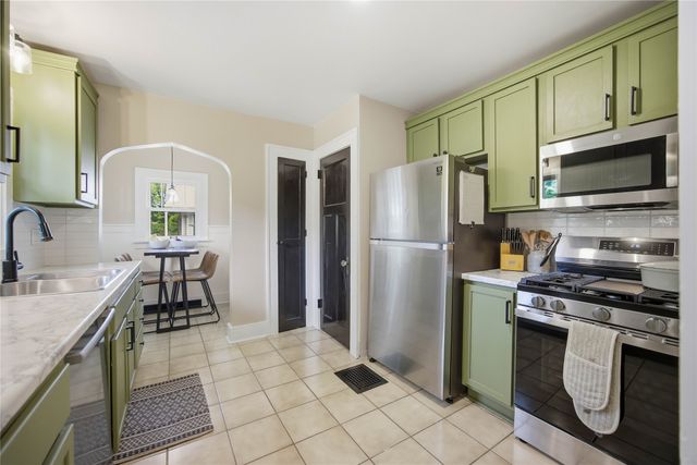 3729 Kingman Boulevard, Des Moines, IA 50311