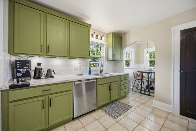 3729 Kingman Boulevard, Des Moines, IA 50311