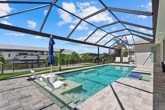 15672 LAKELAND CIRCLE, Port Charlotte, FL 33981