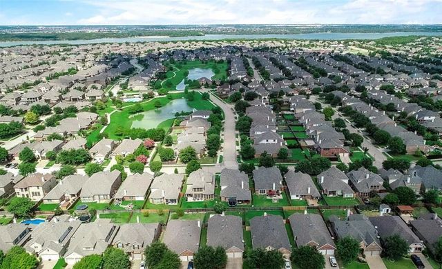 7043 Orion Drive, Grand Prairie, TX 75054