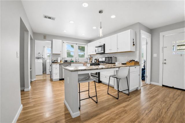 505 E Mayberry Avenue, Hemet, CA 92543