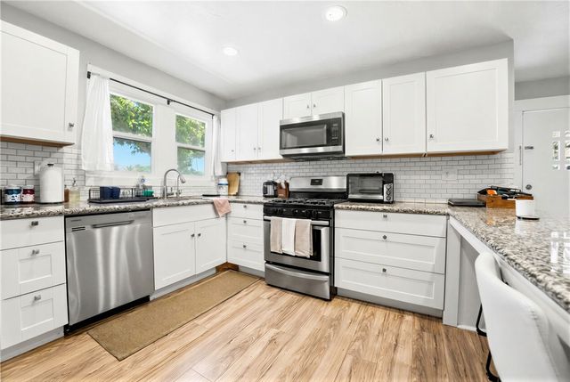 505 E Mayberry Avenue, Hemet, CA 92543