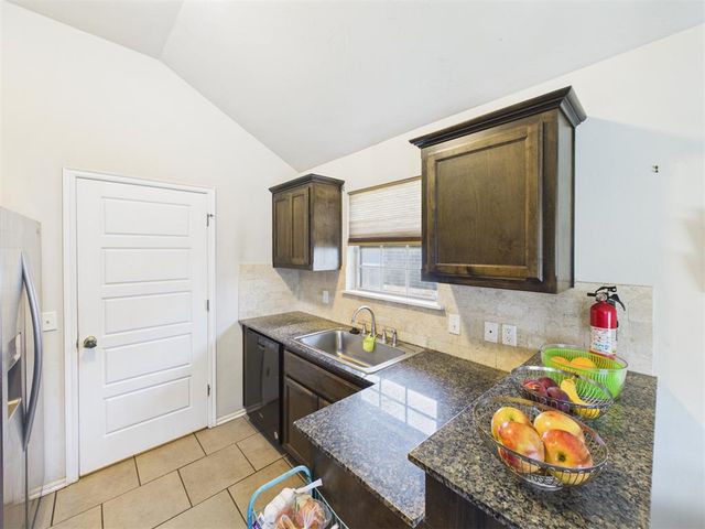 12500 Heritage Oaks Drive, Oklahoma City, OK 73120