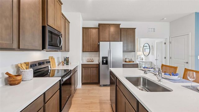 8625 PINECREST TRAIL, Wildwood, FL 34785