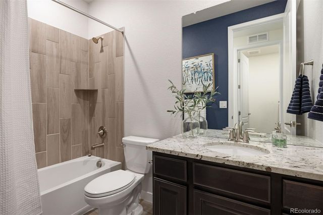 8015 S Vandriver Way, Aurora, CO 80016