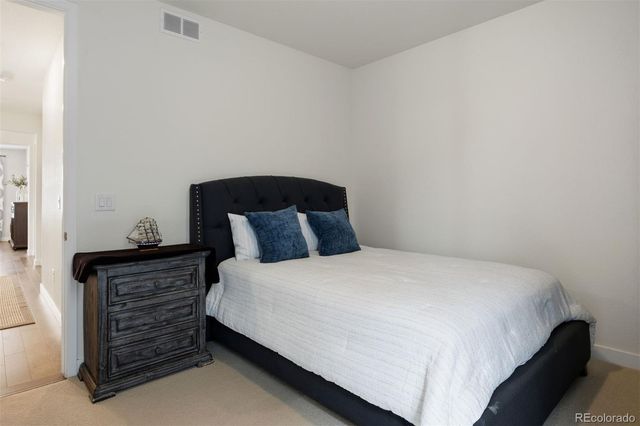 8015 S Vandriver Way, Aurora, CO 80016