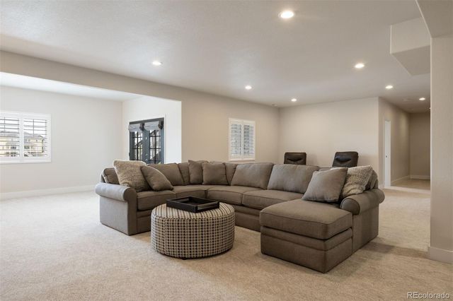 8015 S Vandriver Way, Aurora, CO 80016
