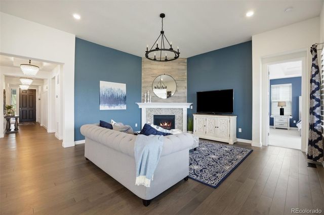 8015 S Vandriver Way, Aurora, CO 80016