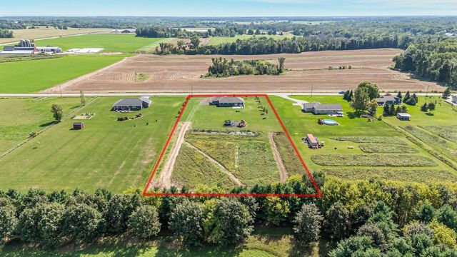 7802 N BROWN COUNTY LINE ROAD, Pulaski, WI 54162