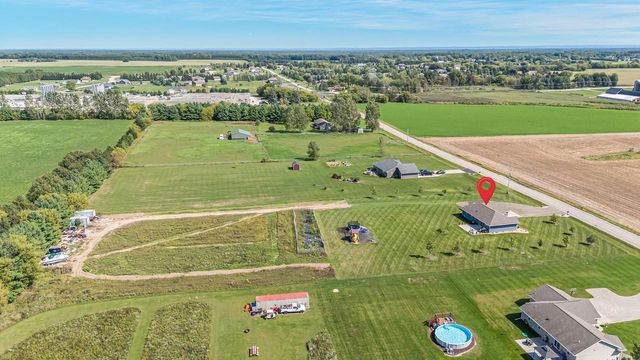7802 N BROWN COUNTY LINE ROAD, Pulaski, WI 54162