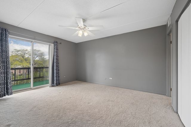 8025 Woodglen Lane 403, Downers Grove, IL 60516