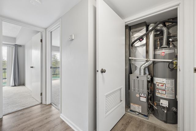 8025 Woodglen Lane 403, Downers Grove, IL 60516