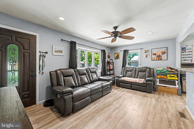 508 CUSHMAN AVE, Williamstown, NJ 08094