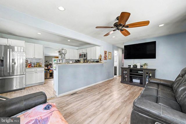 508 CUSHMAN AVE, Williamstown, NJ 08094