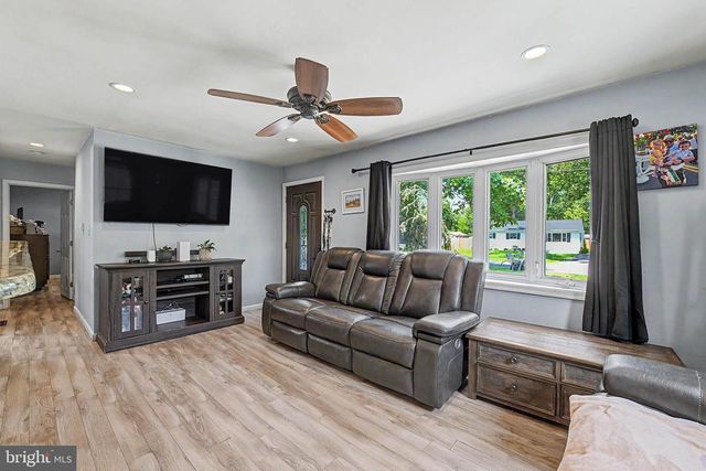 508 CUSHMAN AVE, Williamstown, NJ 08094