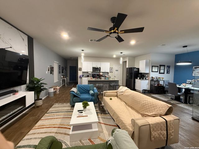 1713 Champagne Oak, New Braunfels, TX 78130