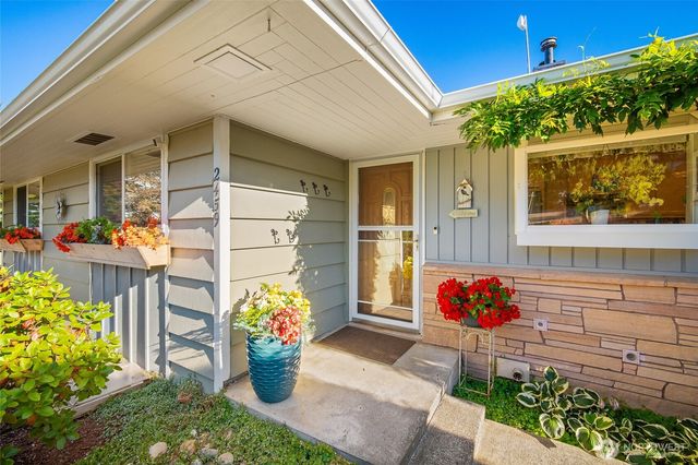 2459 Crestline Street, Ferndale, WA 98248