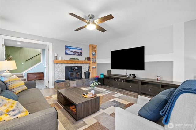 2459 Crestline Street, Ferndale, WA 98248