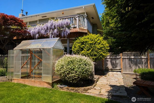 2459 Crestline Street, Ferndale, WA 98248