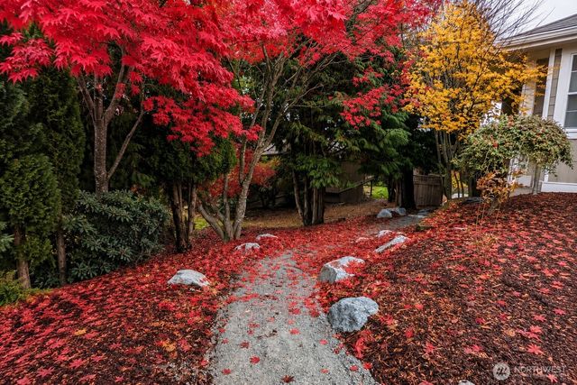 2459 Crestline Street, Ferndale, WA 98248