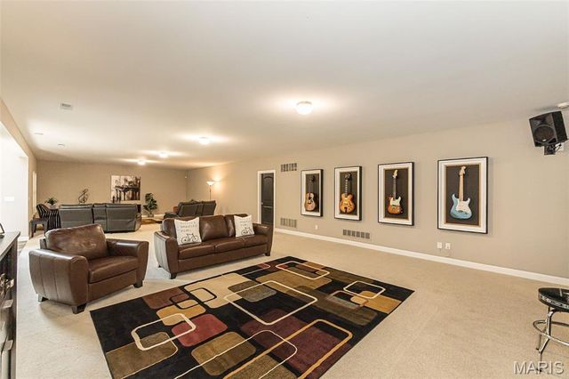 4081 Stonecroft Drive, St Charles, MO 63304