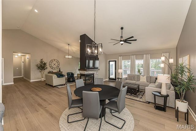 4081 Stonecroft Drive, St Charles, MO 63304