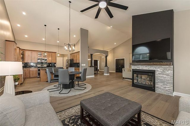 4081 Stonecroft Drive, St Charles, MO 63304