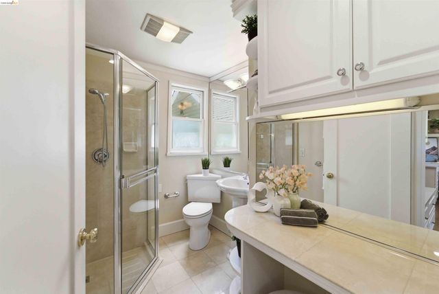 235 Highland Ave, Piedmont, CA 94611