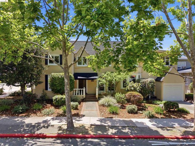 235 Highland Ave, Piedmont, CA 94611